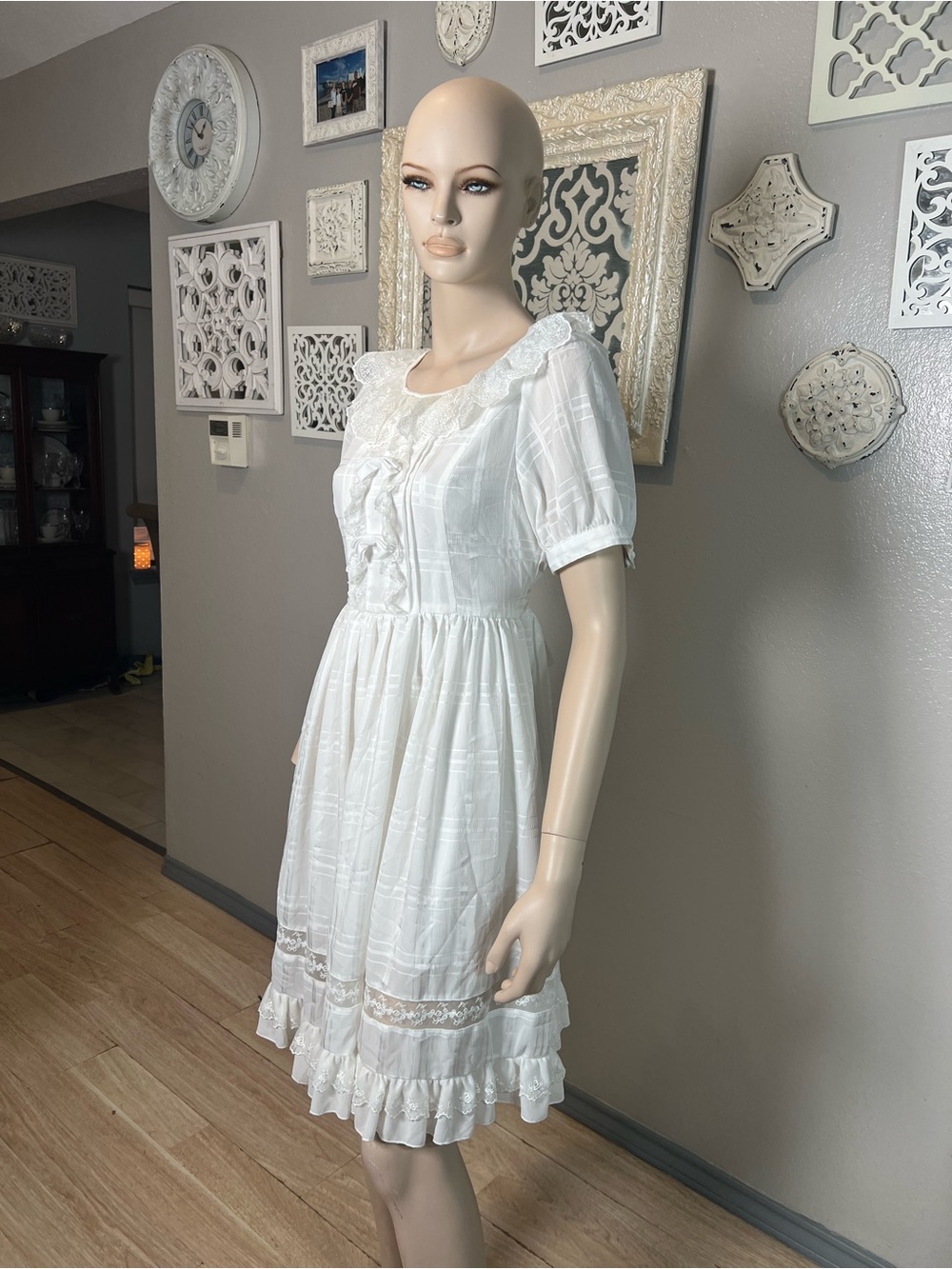 Lolitimes White Lace-Trim Midi Lolita Dress with Ruffle Collar - Picture 6 of 14